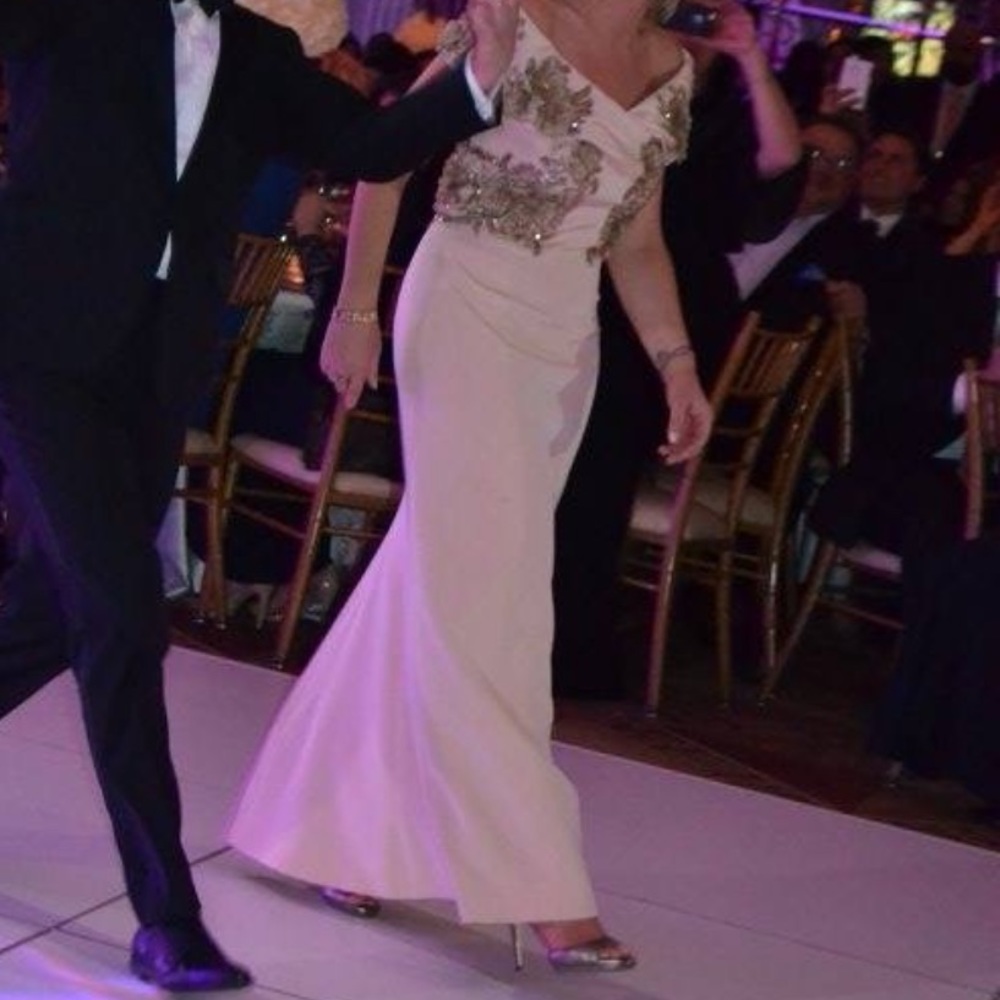 Elegant cocktail dress/gown